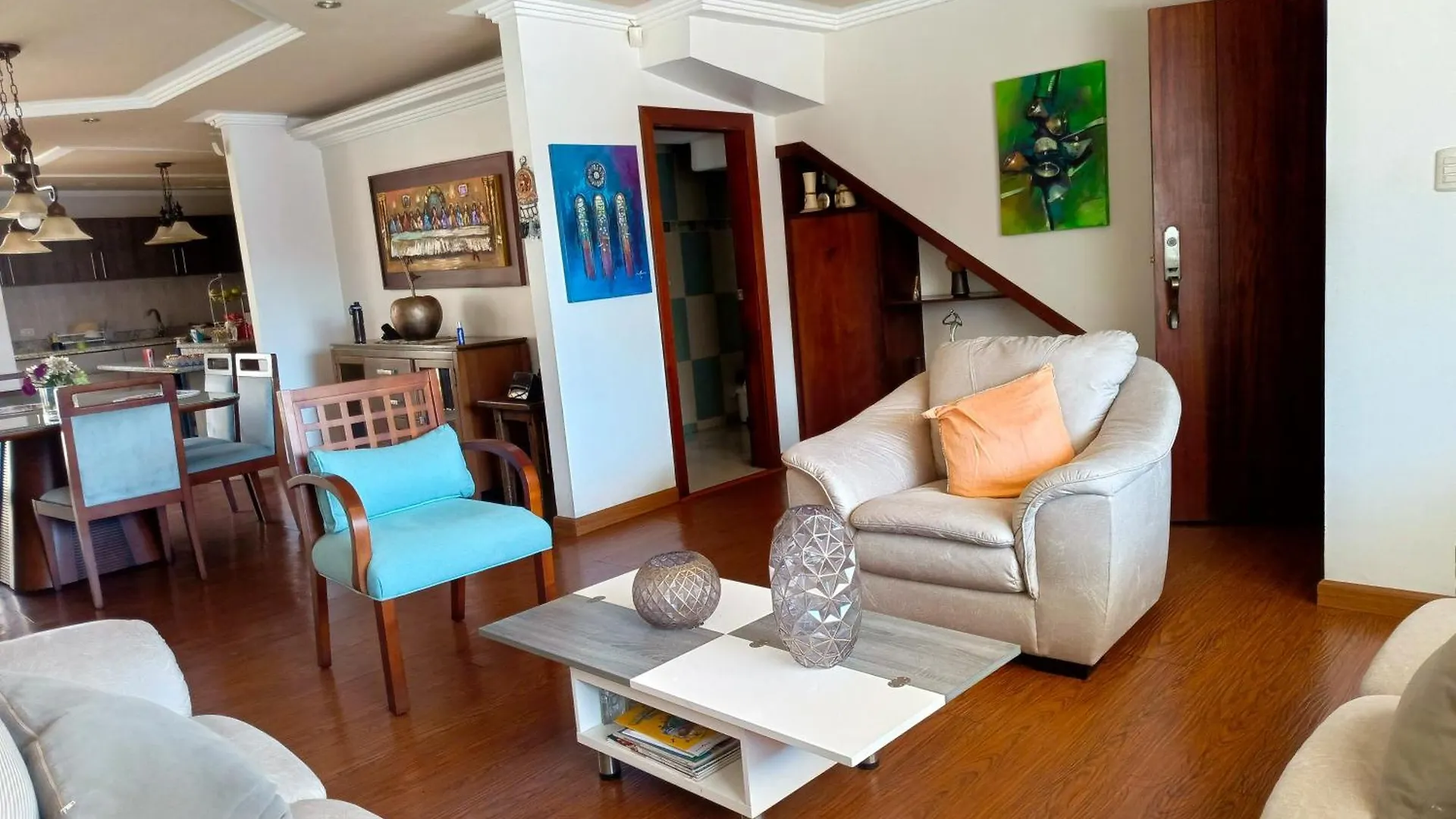Departamento Comodo En Zona Central Cuenca Ecuador